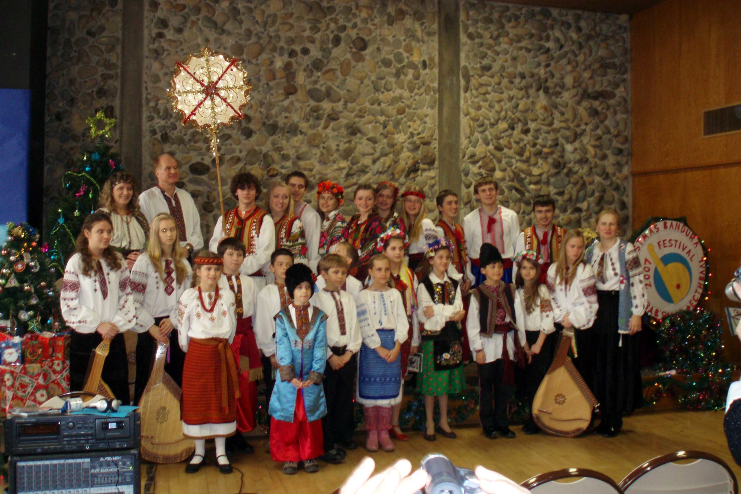 2008-ukrchristmas-bandura_festival